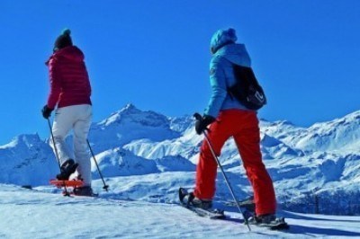 Le 12 regole per una passeggiata sicura sulla neve
